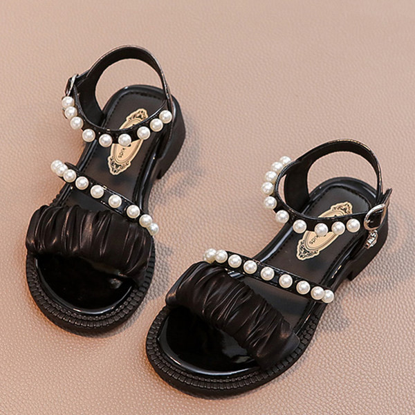 Díszgyöngyös szandál