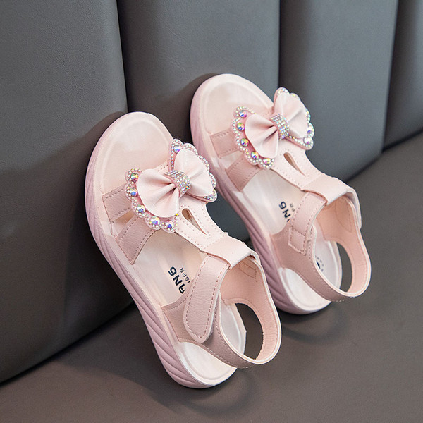 Szandál lányoknak szalaggal és díszkövekkel