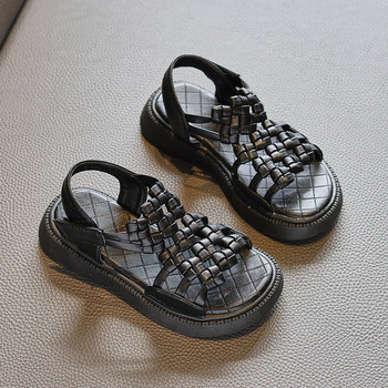 Детски сандали за момичета - с изчистен дизайн и велкро закопчаване