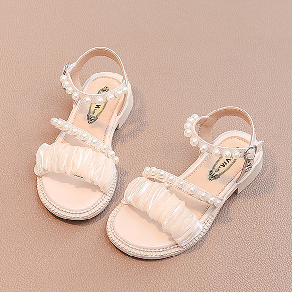 Gyönggyel és kővel díszített szandál