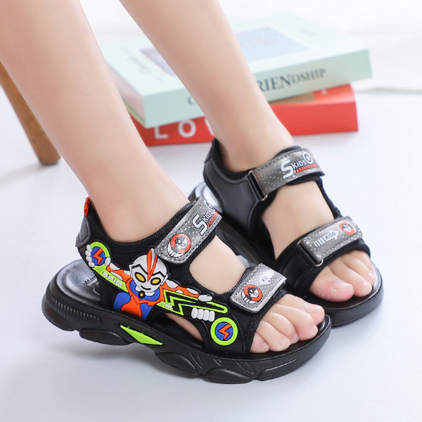 Fiú szandál színes mintával és durva talppal