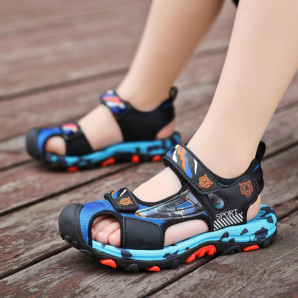 Légáteresztő gyerekszandál fiúknak