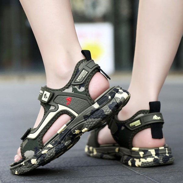 Terepmintás szandál fiúknak