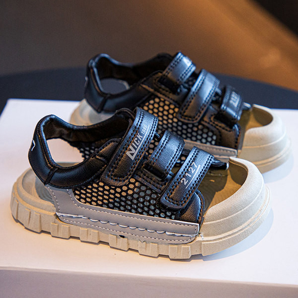 Gyermek sportszandál - hálóval