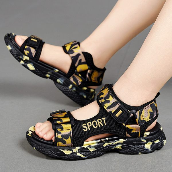 Gyermekszandál fiúknak - 28-tól 40-ig terjedő számokkal