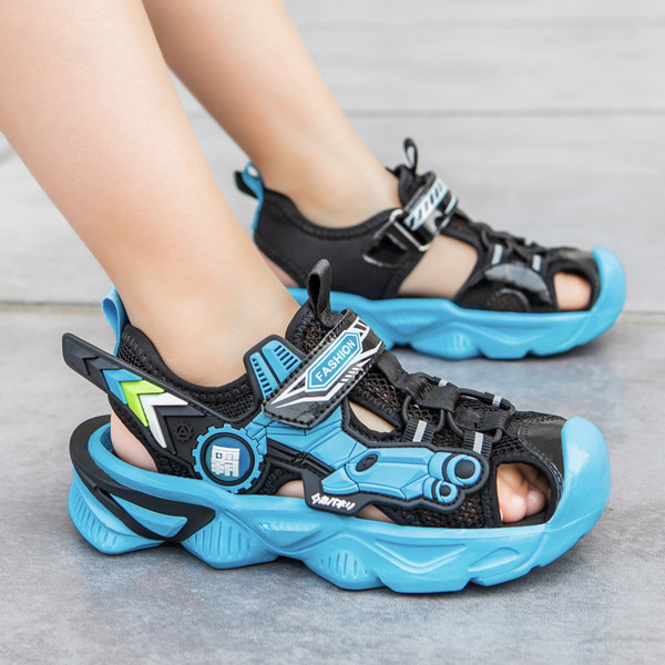 Nyári légáteresztő hálós szandál