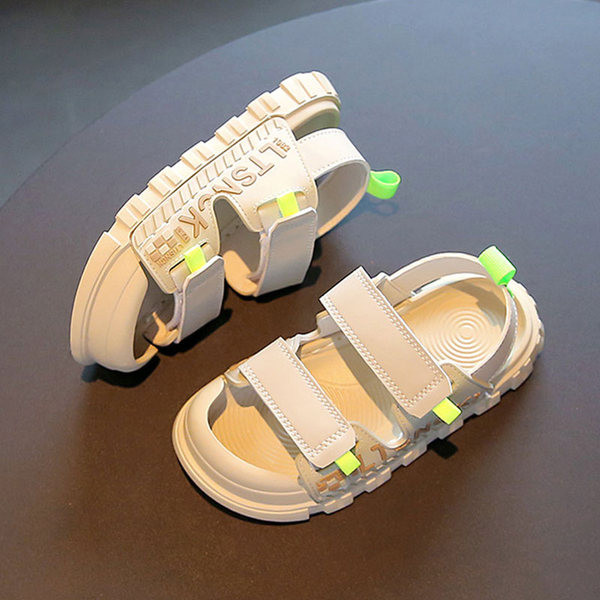 Alkalmi szandál gumitalppal és tépőzáras foltokkal