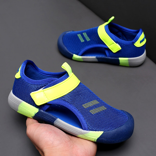 Летни сандали от мрежеста материя и закрити пръсти 