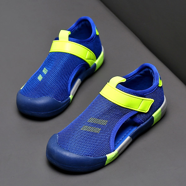 Летни сандали от мрежеста материя и закрити пръсти 