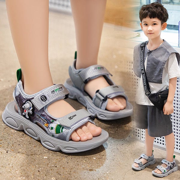 Szandál fiúknak - animációval