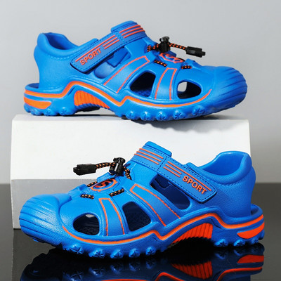 Virágmintás gumiszandál