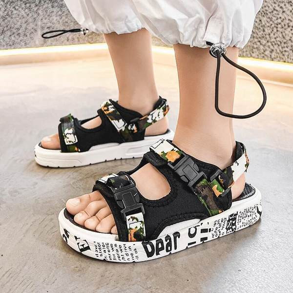 Сандали за момчета с удобна подметка и надписи