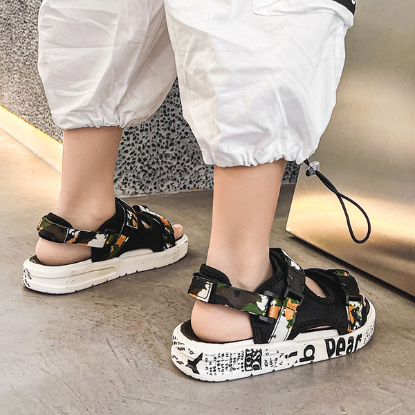 Сандали за момчета с удобна подметка и надписи