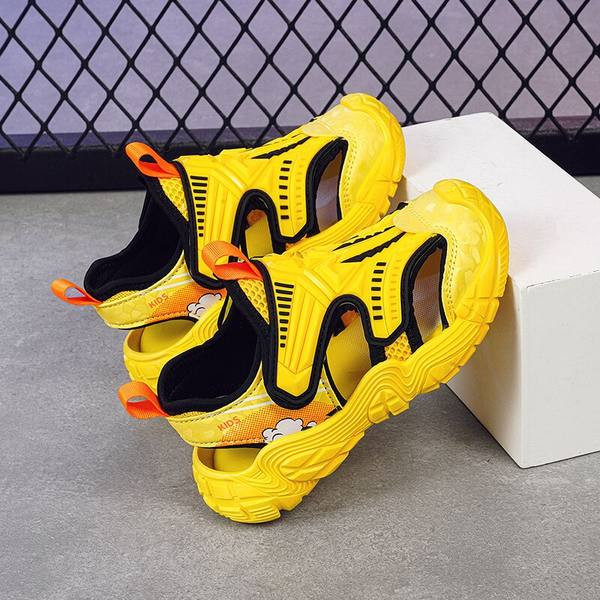 Zárt orrú gyerekszandál fiúknak