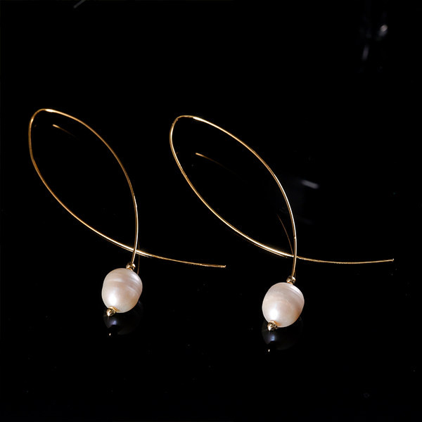 Új, arany színű női fülbevaló modell