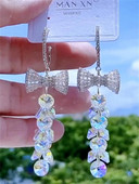 Női lógó fülbevaló színes kövekkel