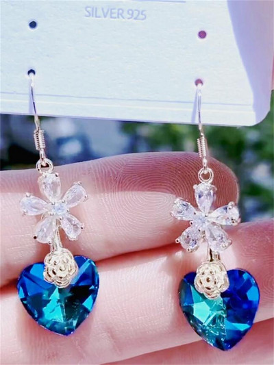 Női lógó fülbevaló színes kövekkel