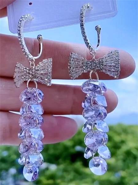 Női lógó fülbevaló színes kövekkel