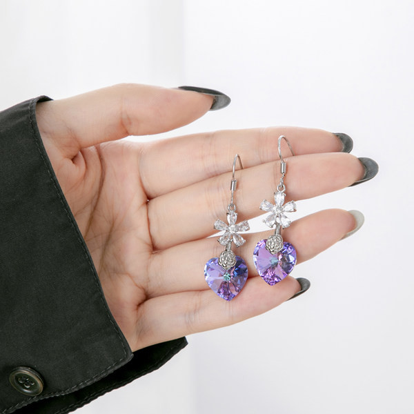 Modern női fülbevaló kövekkel