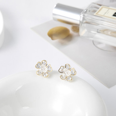 Elegáns, finom fülbevaló