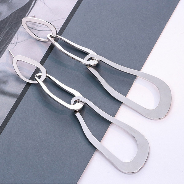 Új női fülbevaló modell ezüst színben