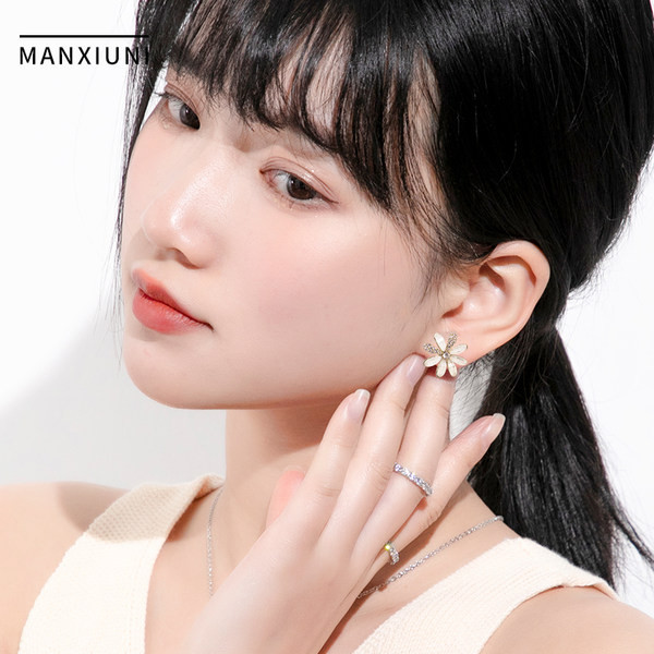 Női fülbevaló - virág