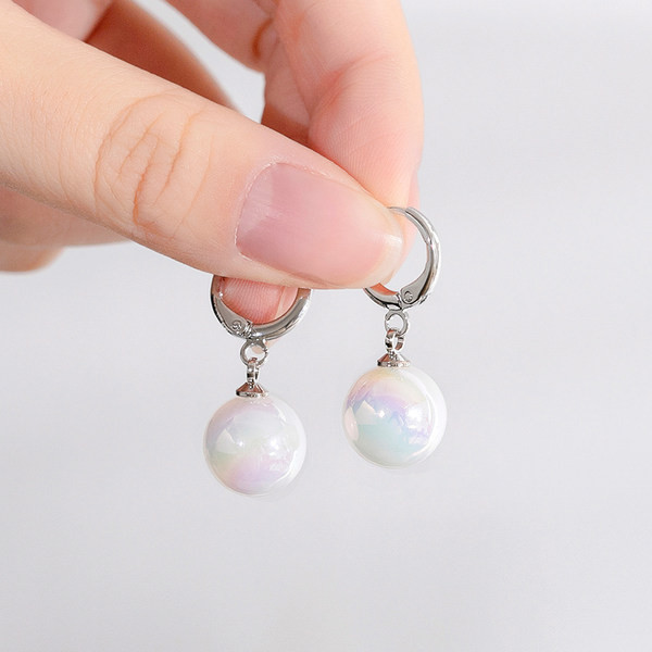 Női fülbevaló gyöngyökkel és kövekkel - több modell