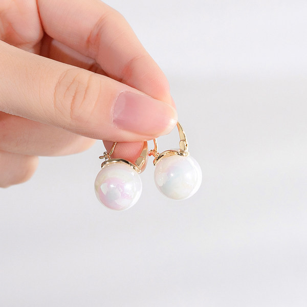 Női fülbevaló gyöngyökkel és kövekkel - több modell