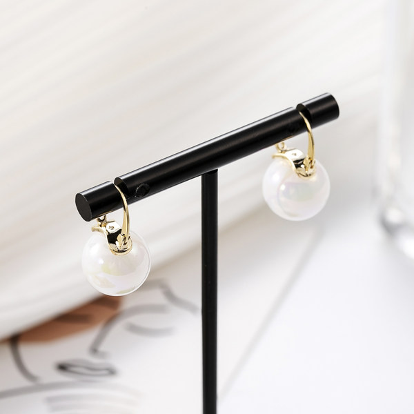 Elegáns női fülbevaló