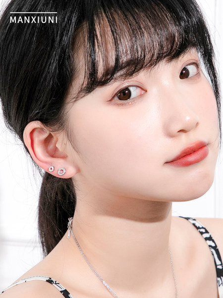 Mini díszes fülbevaló nőknek