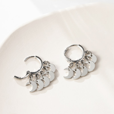 Női karika fülbevaló ezüst színben