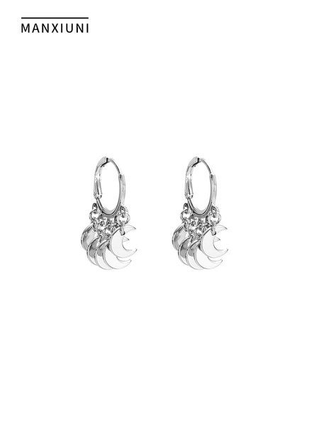 Női karika fülbevaló ezüst színben