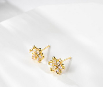 Női fülbevaló - kövekkel