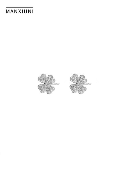 Női fülbevaló - kövekkel