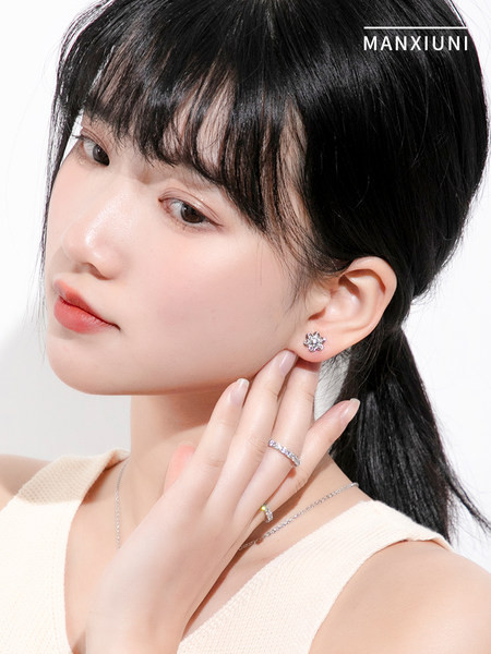 Női fülbevaló - kövekkel