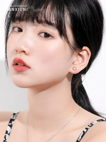 Női fülbevaló - kövekkel