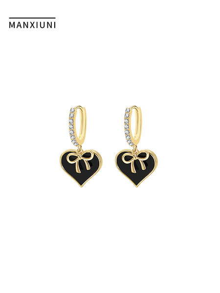 Elegáns női fülbevaló arany színben