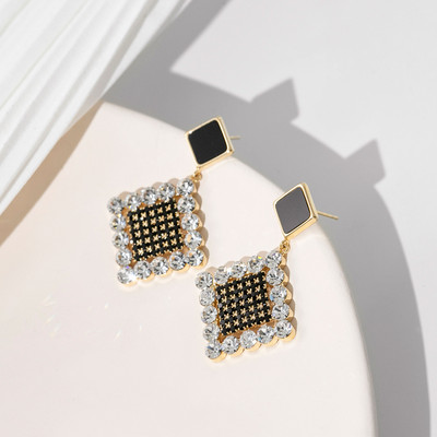 Színes női fülbevaló - kövekkel