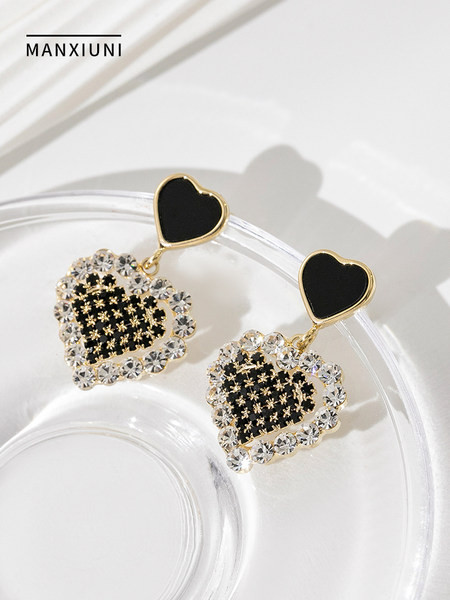 Színes női fülbevaló - kövekkel