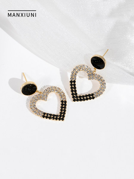 Színes női fülbevaló - kövekkel