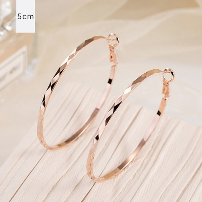 Egy új modell női fülbevaló kerek formában