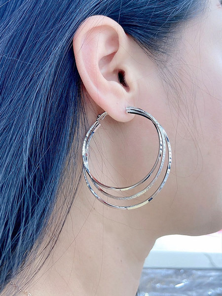 Egy új modell női fülbevaló kerek formában