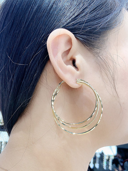 Egy új modell női fülbevaló kerek formában