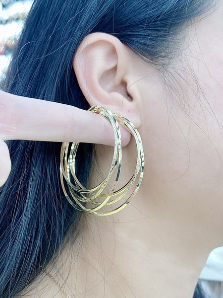 Egy új modell női fülbevaló kerek formában