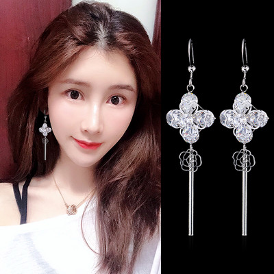 Női lógó fülbevaló - ötágú csillagokkal díszítve