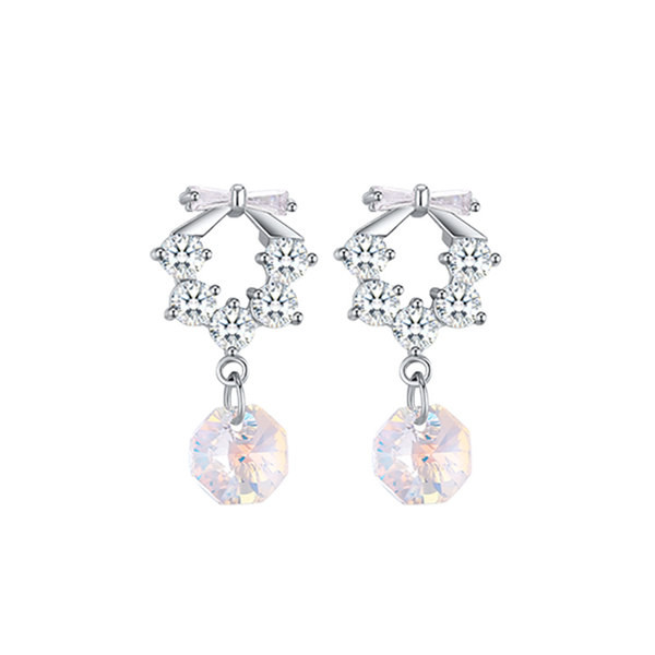 Női fülbevaló - dekorációs cseppekkel és kövekkel