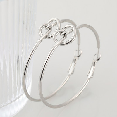 Női karika fülbevaló - különböző modellek