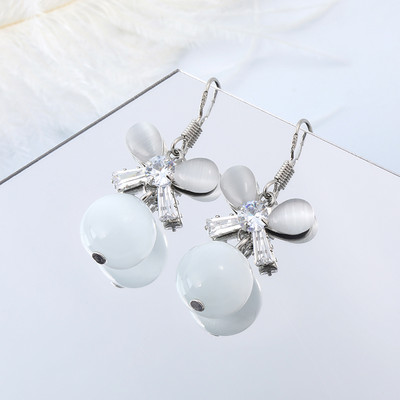 Kis függő gyöngy fülbevaló