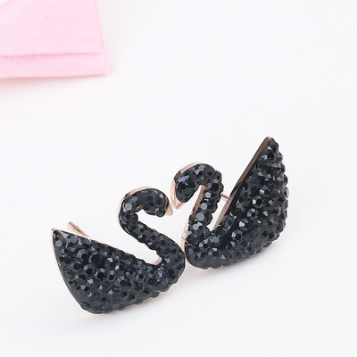 Női fülbevaló - hattyú alakú, fekete kövekkel