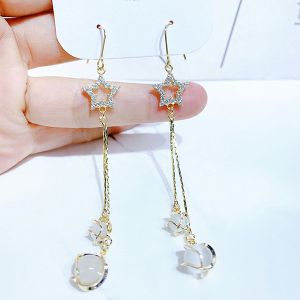 Hosszú, elegáns női fülbevaló ezüst és arany színben